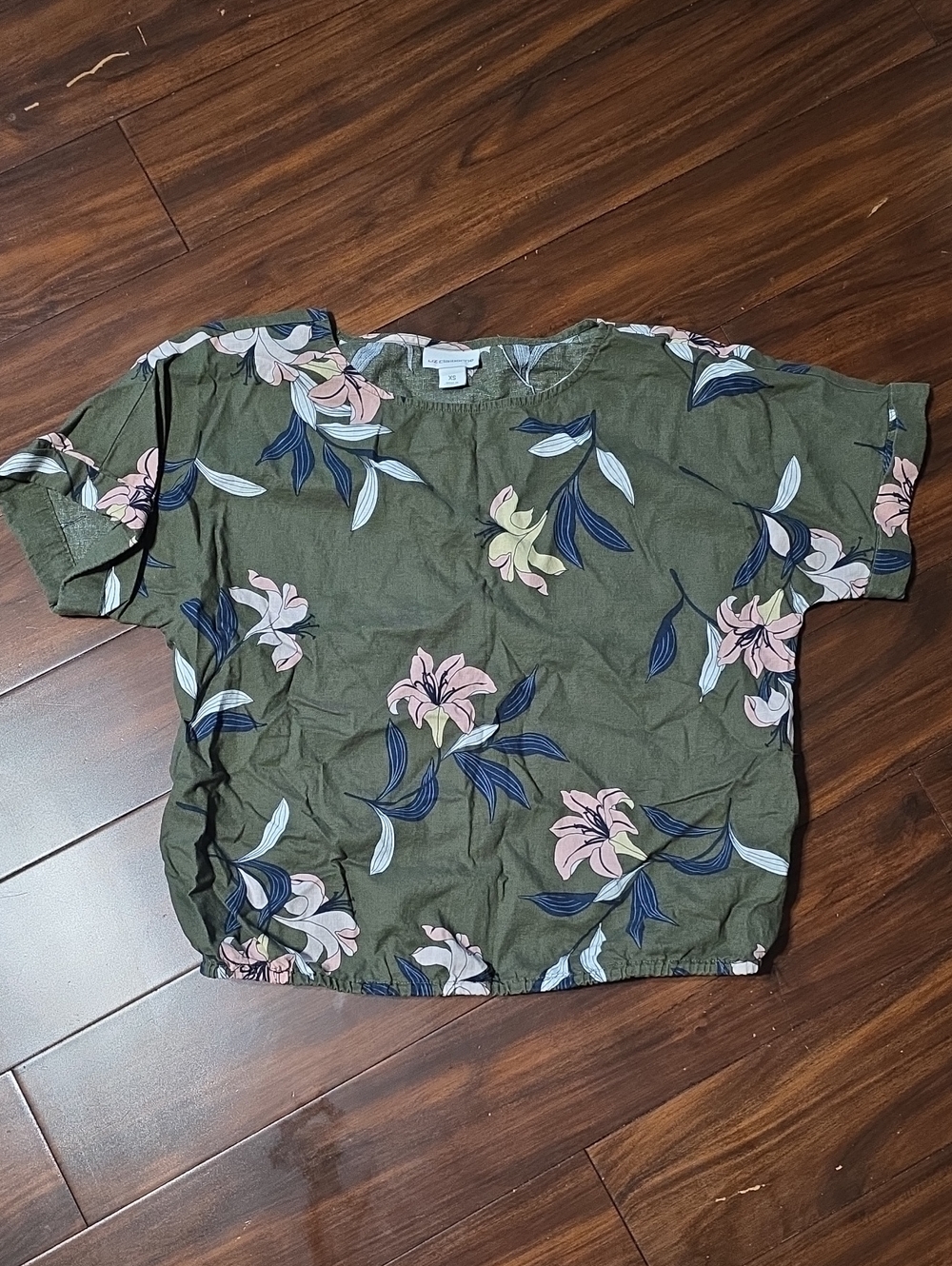 Liz Claiborne Olive Green Floral Short-Sleeve Blouse